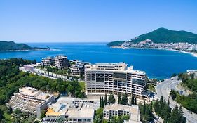 Harmonia Apartments